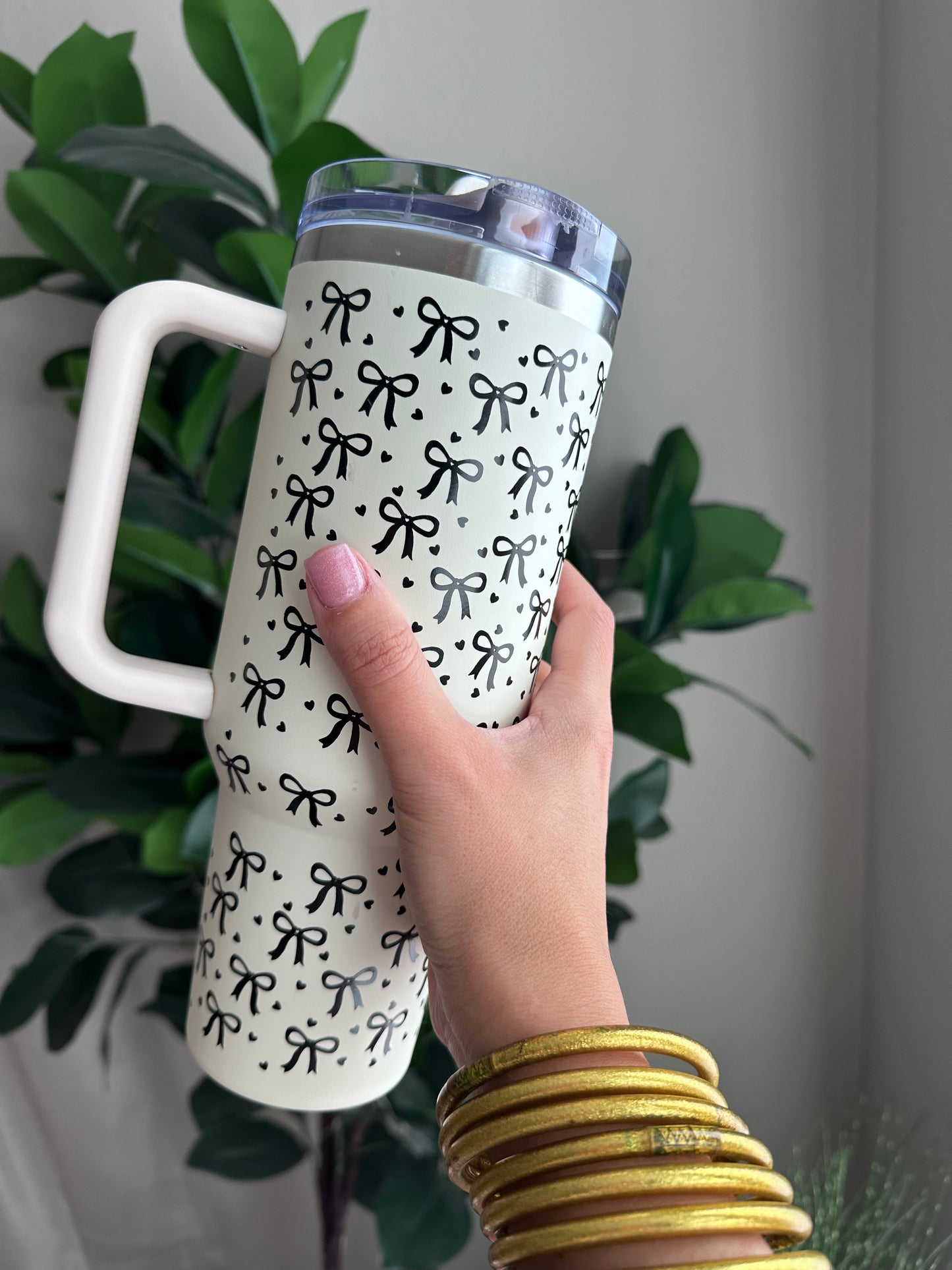 Soft Girl Era 40oz Tumbler with Handle – Coquette Black Bows & Hearts Aesthetic – Spill-Proof Lid – Trendy Iced Coffee Cup