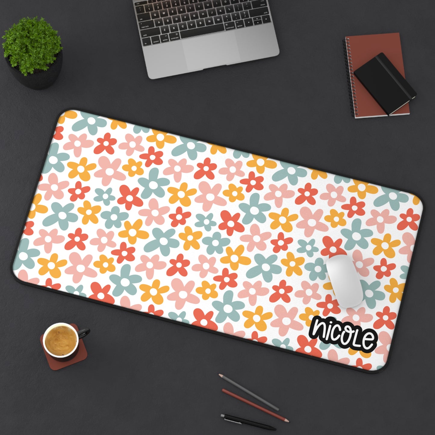 Retro Daisies Floral Desk Mat for a Vibrant Workspace
