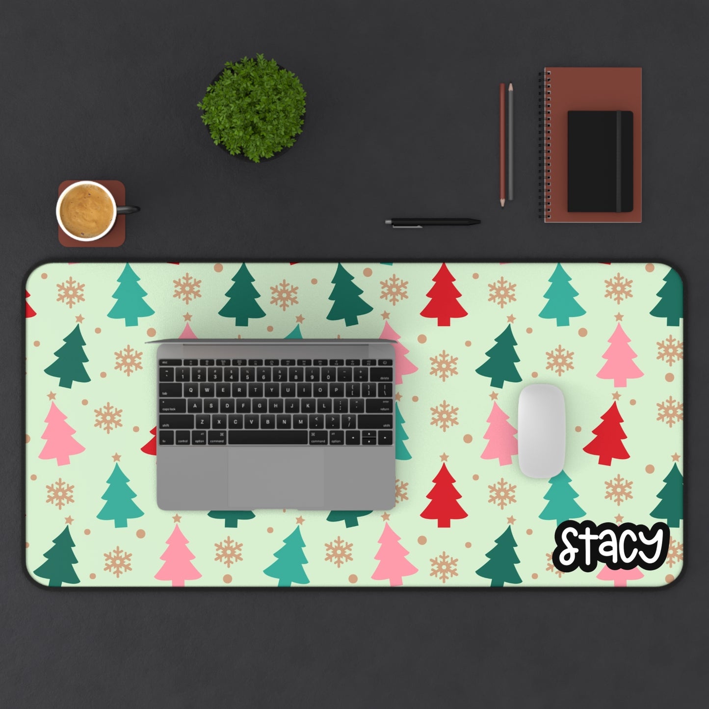 Colorful Christmas Trees Desk Mat (green)